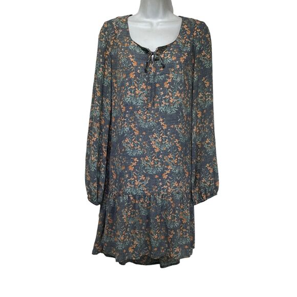 Melrose and Market Dresses & Skirts - melrose and market long sleeve floral dress Size M
